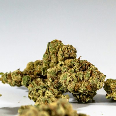 Decoding Weed Rating Systems: How to Identify Quality Cannabis Products for Medical Use in the UK